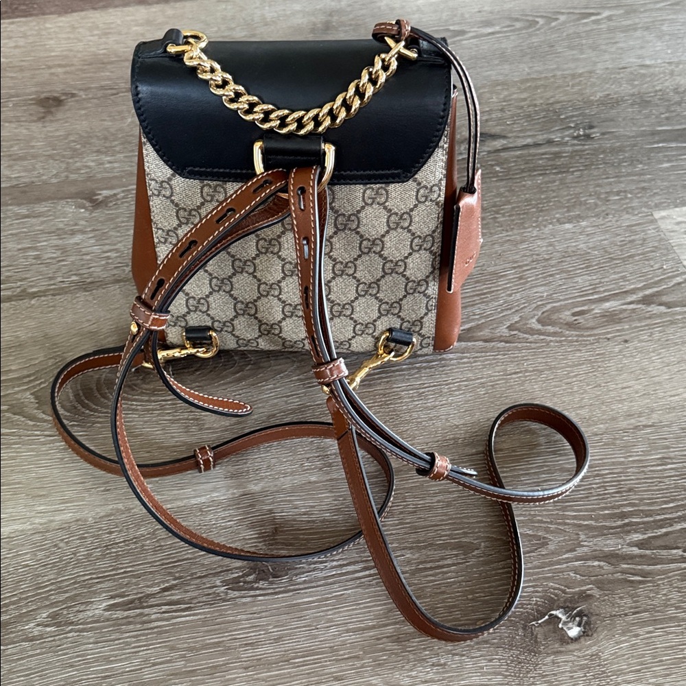 Gucci GG Supreme Canvas & Leather Padlock Backpack - Picture 6 of 14